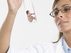 第五天的囊胚着床成功后出血是血hcg数值低所导致的吗？